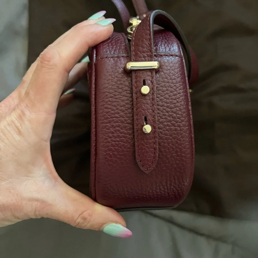 ♠️ KATE SPADE ♠️ Kourtney crossbody camera bag. Cranberry - Picture 6 of 7